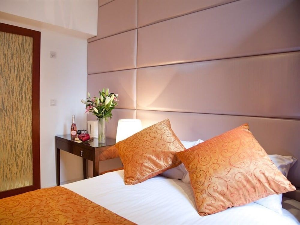 City Inn Russell Square Standard Double Room, Ensuite 2