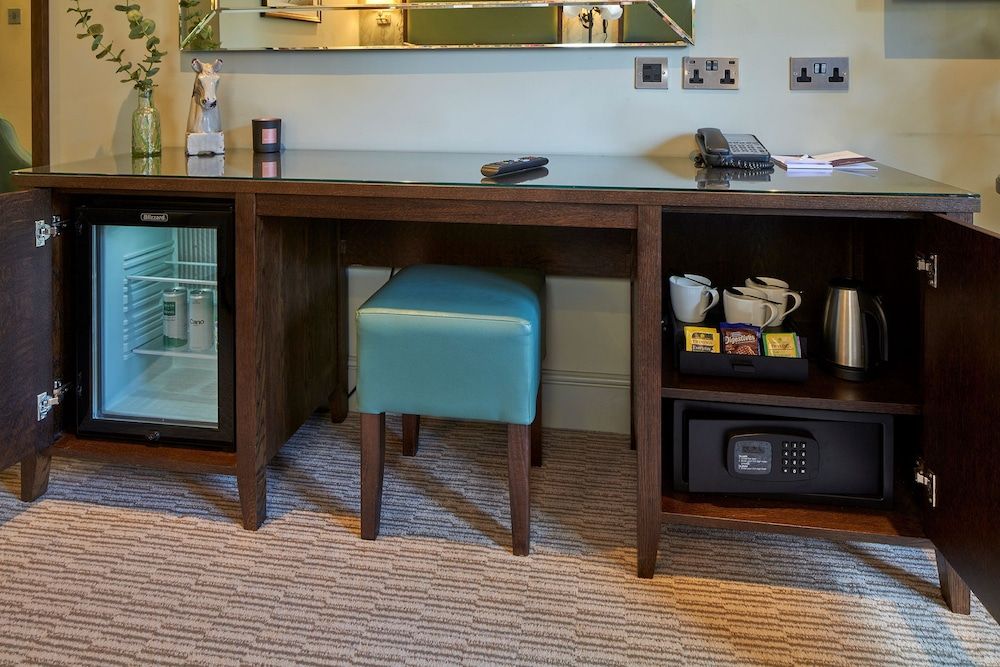 Mandolay Hotel Guildford Double Deluxe 5