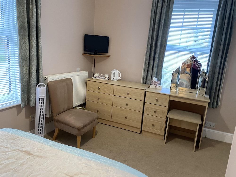 The Belmont Hotel Classic Double Room, Ensuite, Garden View (Room 3) 4