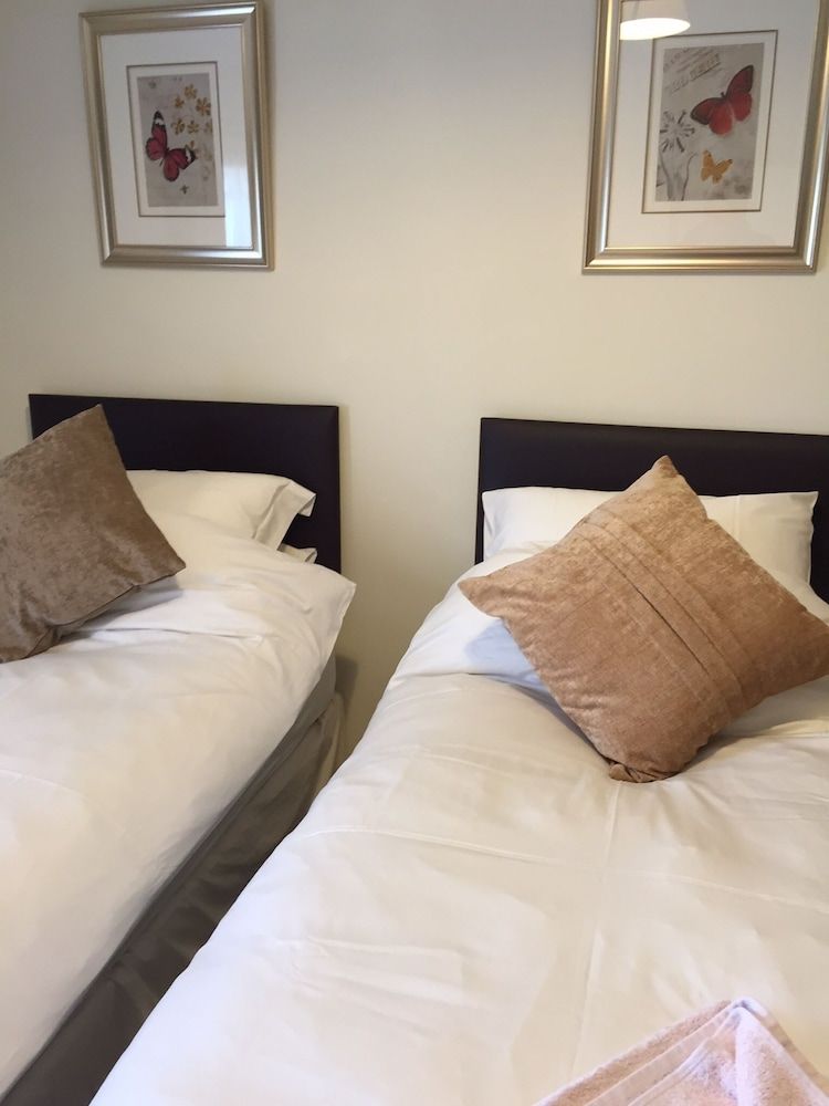 The New Court Inn Twin Room 4