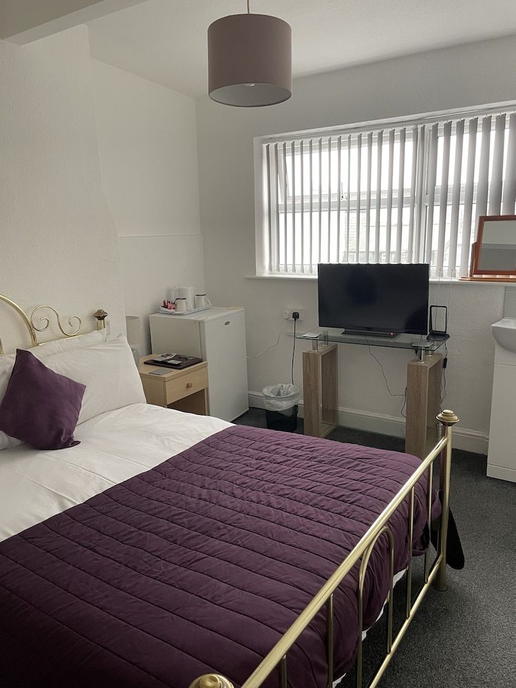 Double Room, Ensuite (Room 24)