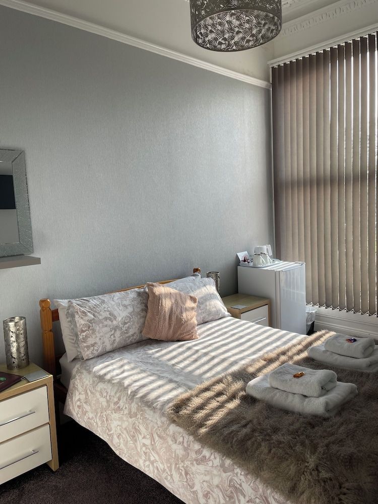 Double Room (Room 8)