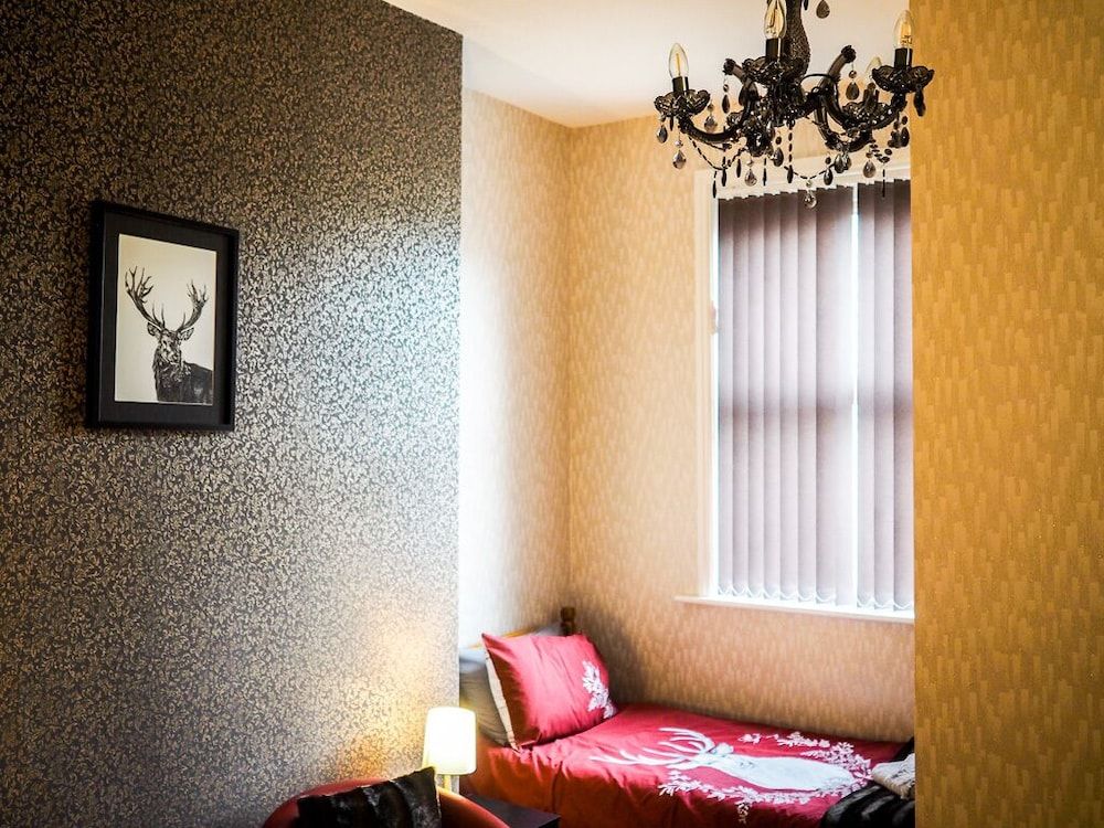 Twin Room (Room 16)