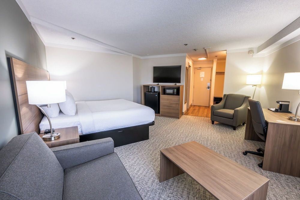 Standard Suite, 1 King Bed, Non Smoking