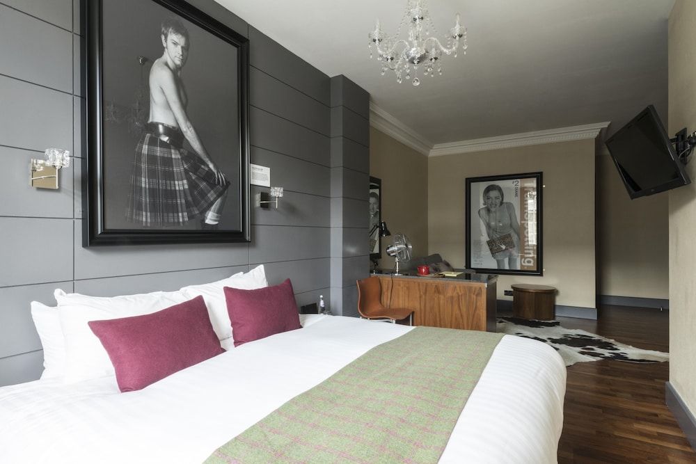 undefined Angel's Share Hotel
