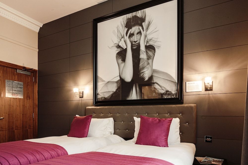 undefined Angel's Share Hotel 10