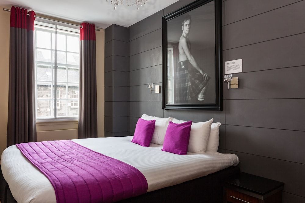 undefined Angel's Share Hotel 10