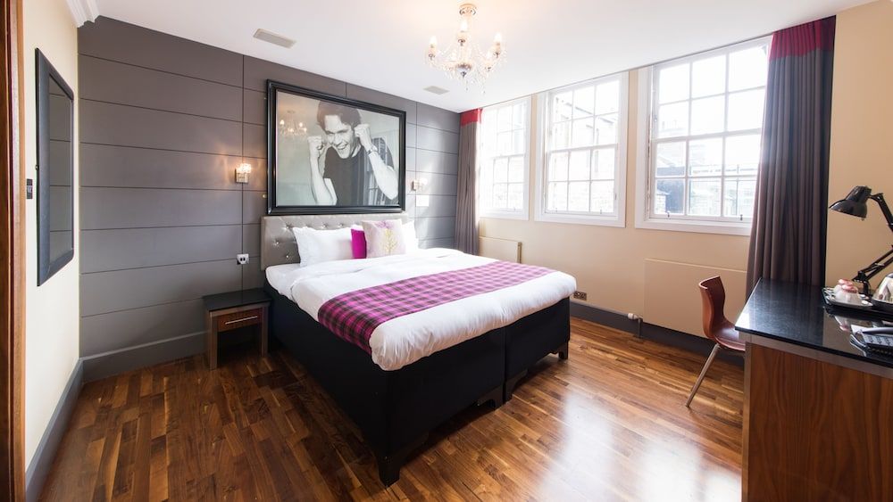 undefined Angel's Share Hotel 8