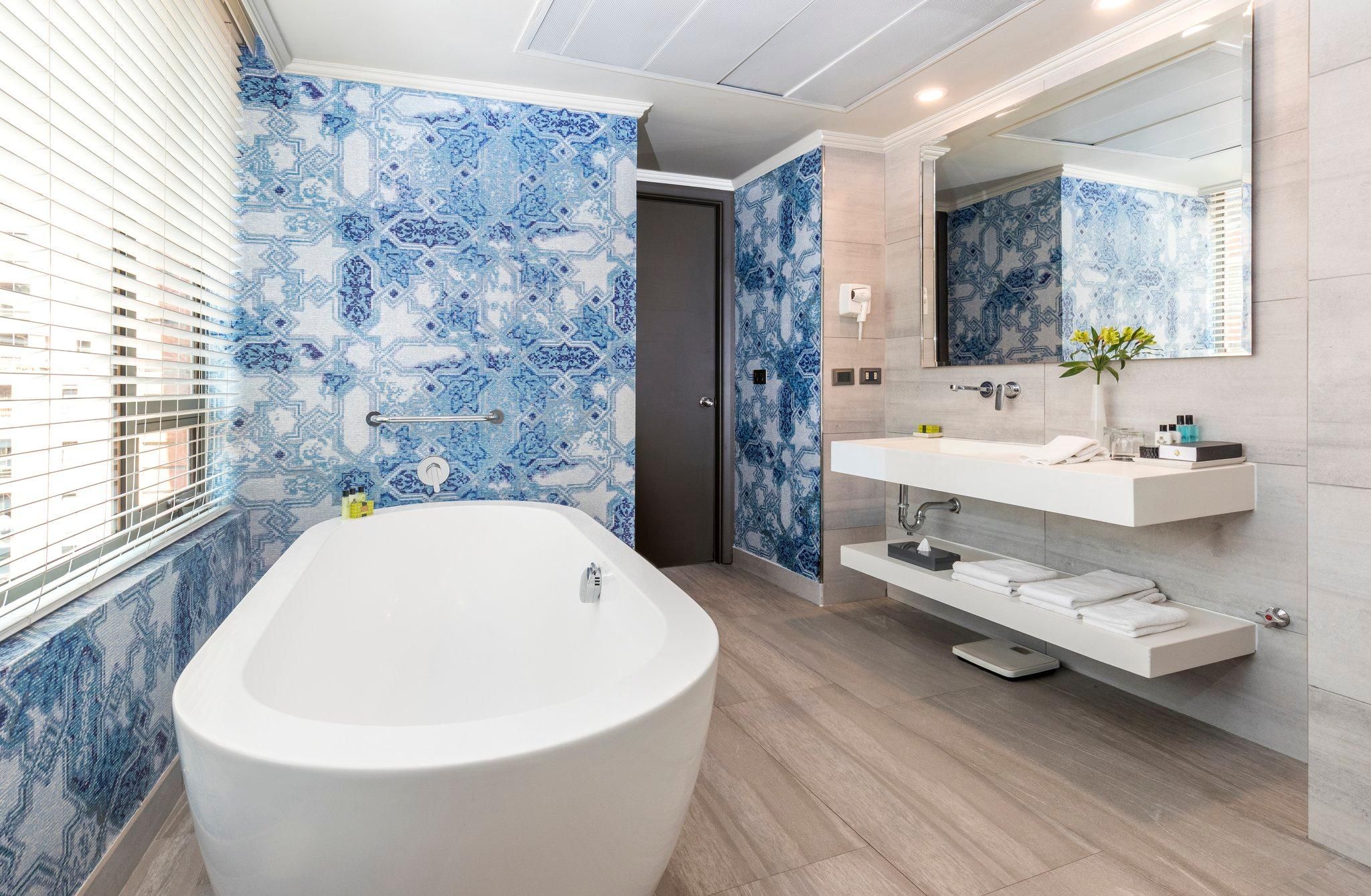 1 King 1 Bedroom Suite