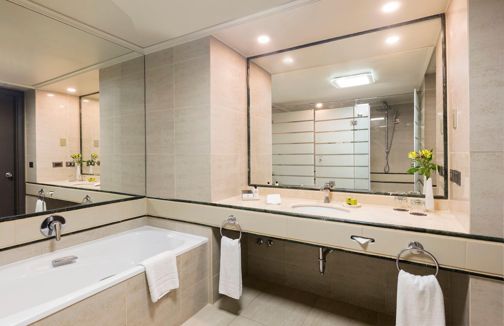 2 Double Premium Main Tower