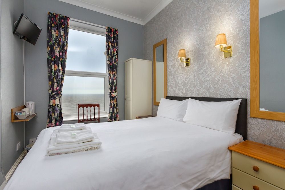 The Maples Hotel Basic Double Room, Sea View 2