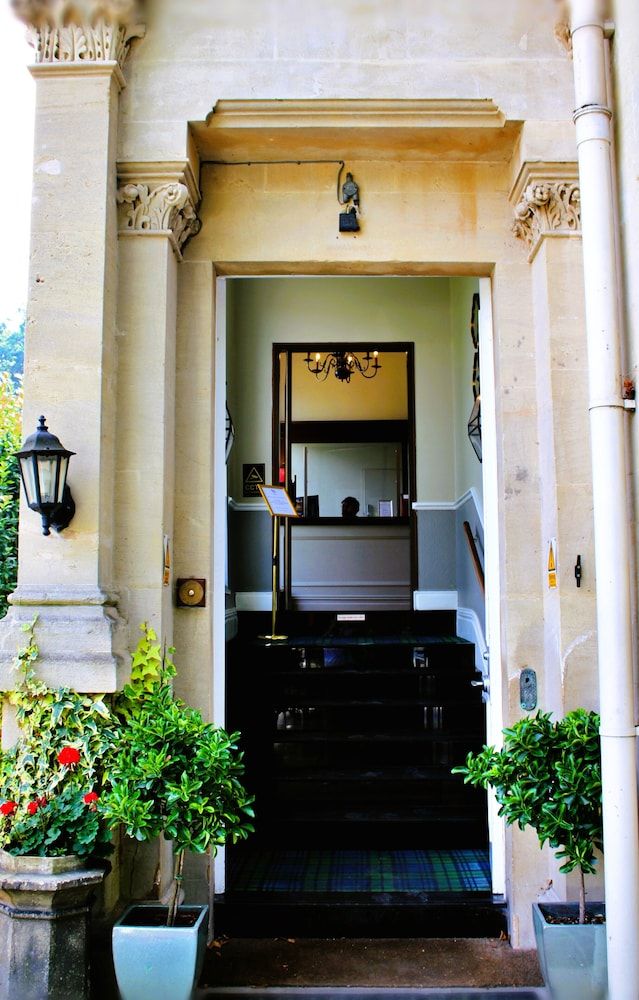 undefined Victoria Square Hotel 3