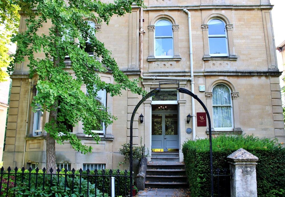 undefined Victoria Square Hotel 4