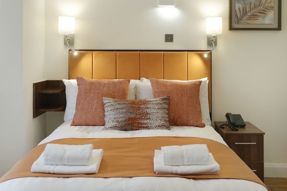 Imperial Guest House Deluxe Double Room, 1 Queen Bed, Ensuite 2