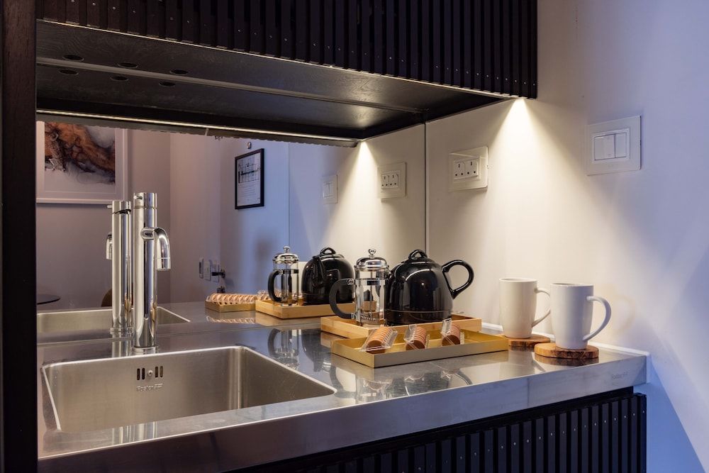 undefined La Suite West - Hyde Park 8