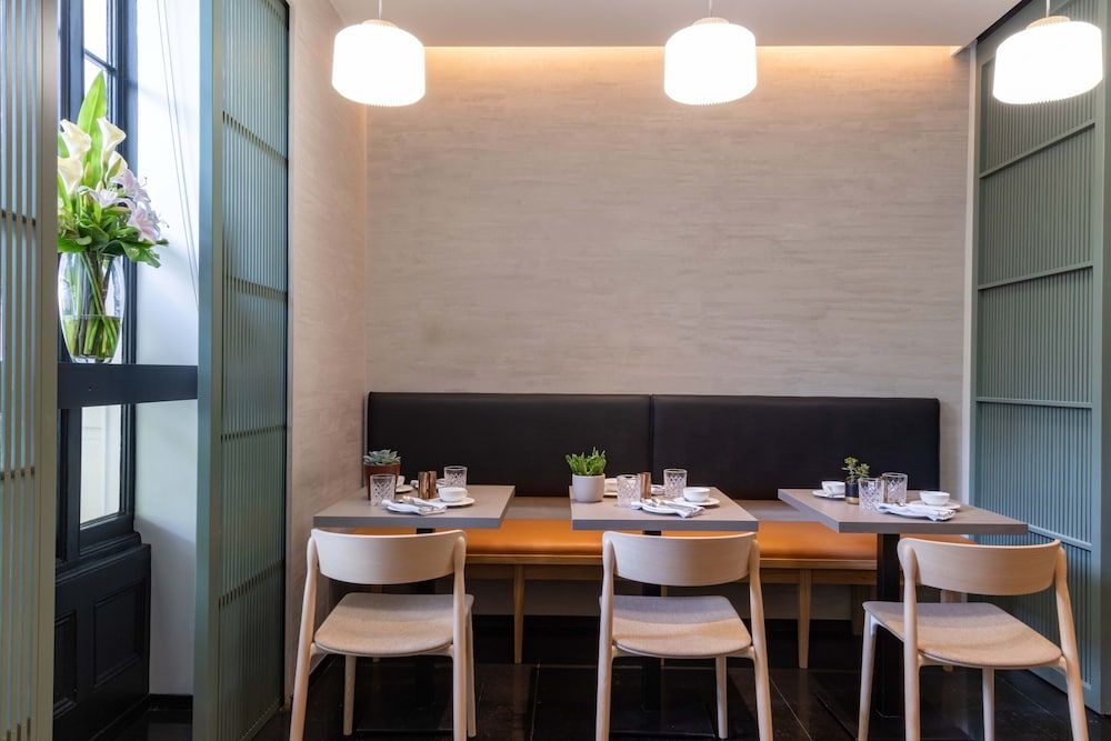 undefined La Suite West - Hyde Park 3