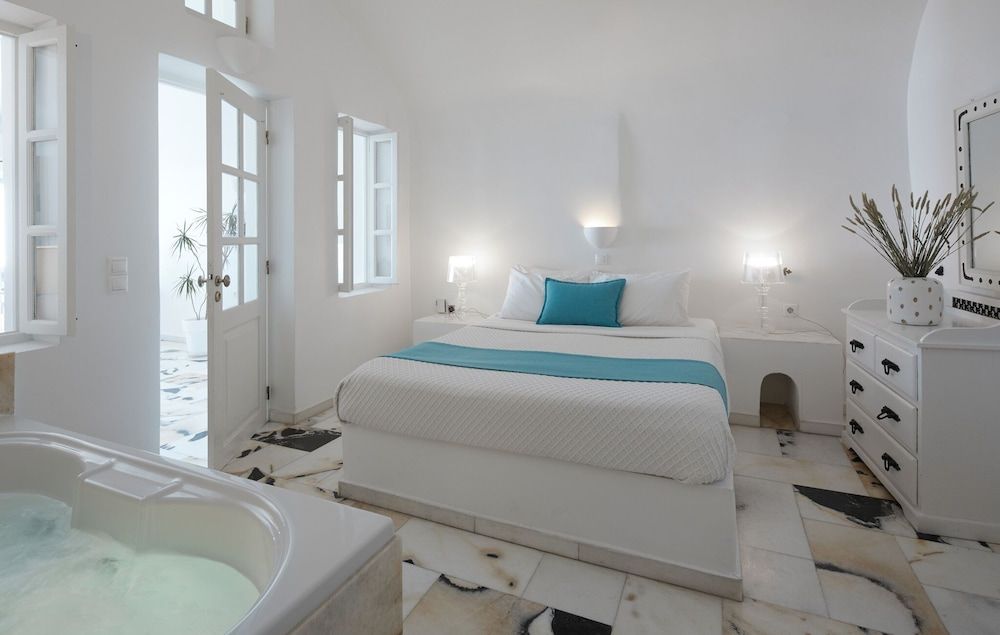 Honeymoon Suite, 1 Bedroom, Jetted Tub, Sea View ( Caldera View)