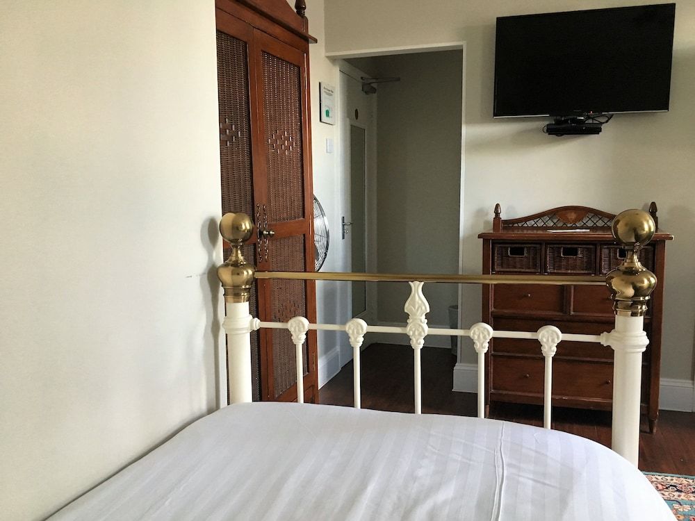 undefined Balham Lodge 4