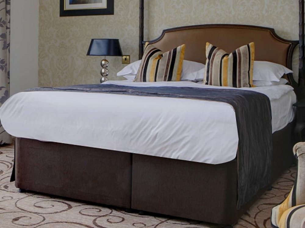 Pontlands Park Superior Double Room 3