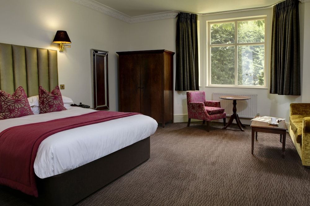 Pontlands Park Deluxe Double Room 4