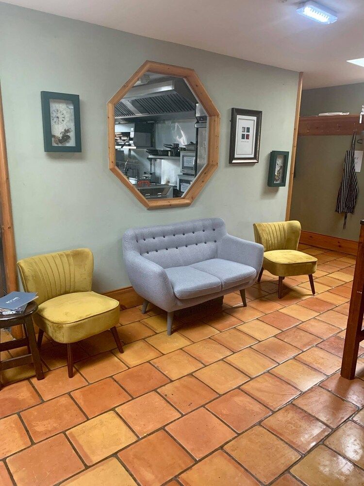 Paul Arthur's Restaurant and Rooms - Kircubbin Triple Room, Ensuite (Dohertys) 3