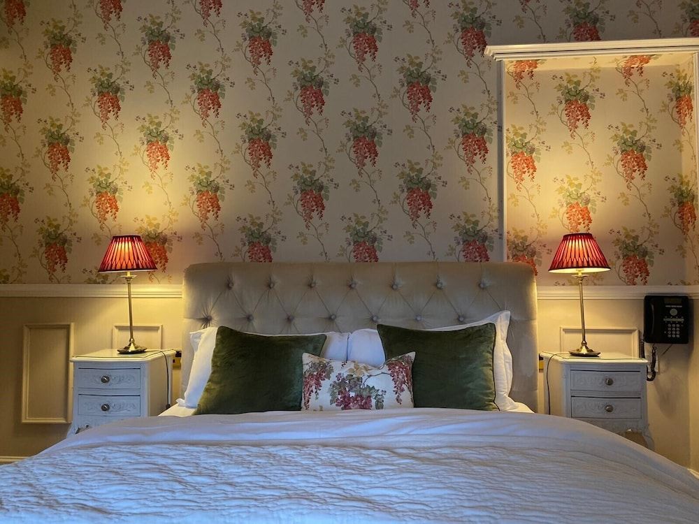 The Alexandra Court Hotel Standard Double Room 2