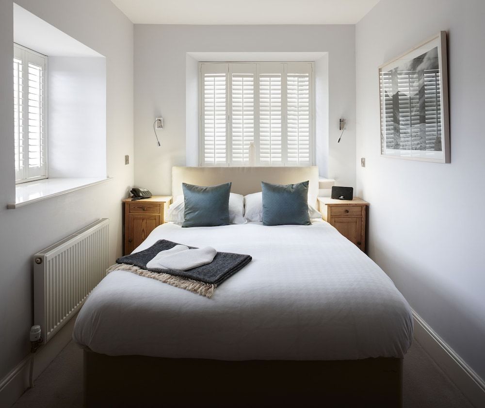 The Cross Foxes- Bar Grill and Rooms Standard Double Room