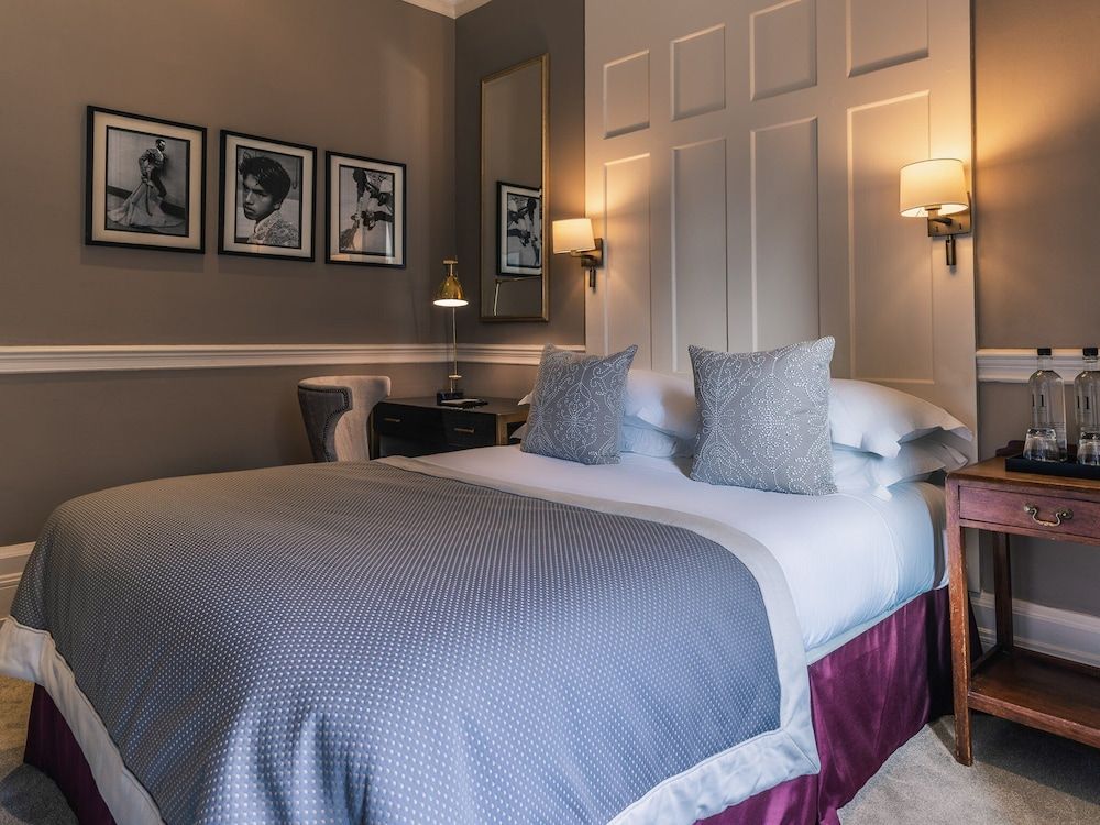 11 Cadogan Gardens and The Apartments by Iconic Luxury Hotels Petite Double Room at 11 Cadogan Gardens 6