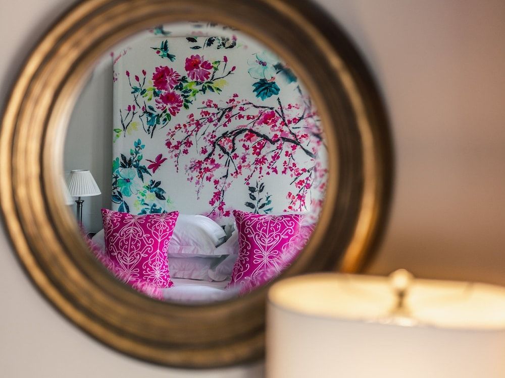 11 Cadogan Gardens and The Apartments by Iconic Luxury Hotels Petite Double Room at 11 Cadogan Gardens 9