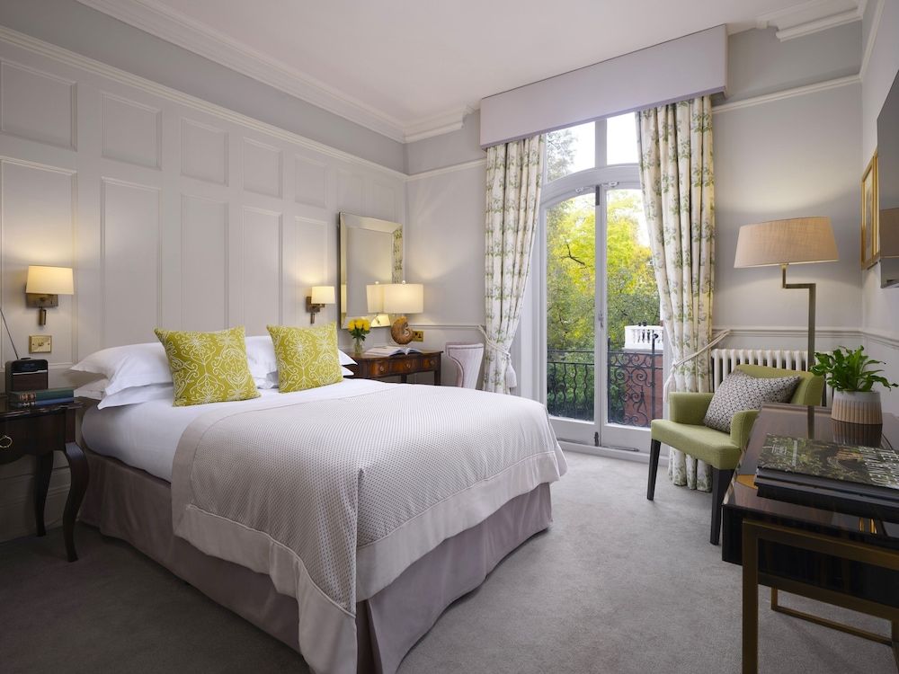 11 Cadogan Gardens and The Apartments by Iconic Luxury Hotels Petite Double Room at 11 Cadogan Gardens 7