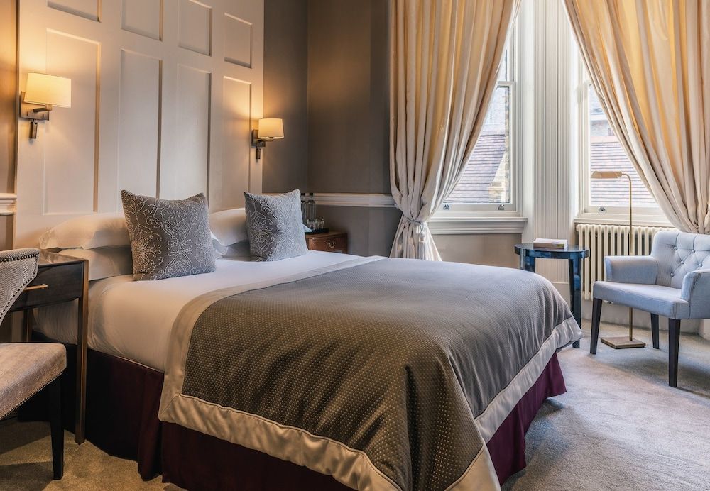 11 Cadogan Gardens and The Apartments by Iconic Luxury Hotels Petite Double Room at 11 Cadogan Gardens 4