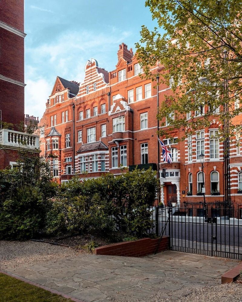 undefined 11 Cadogan Gardens and The Apartments by Iconic Luxury Hotels 10