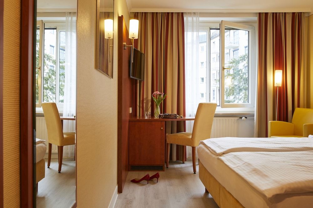 undefined Hotel Concorde München 5