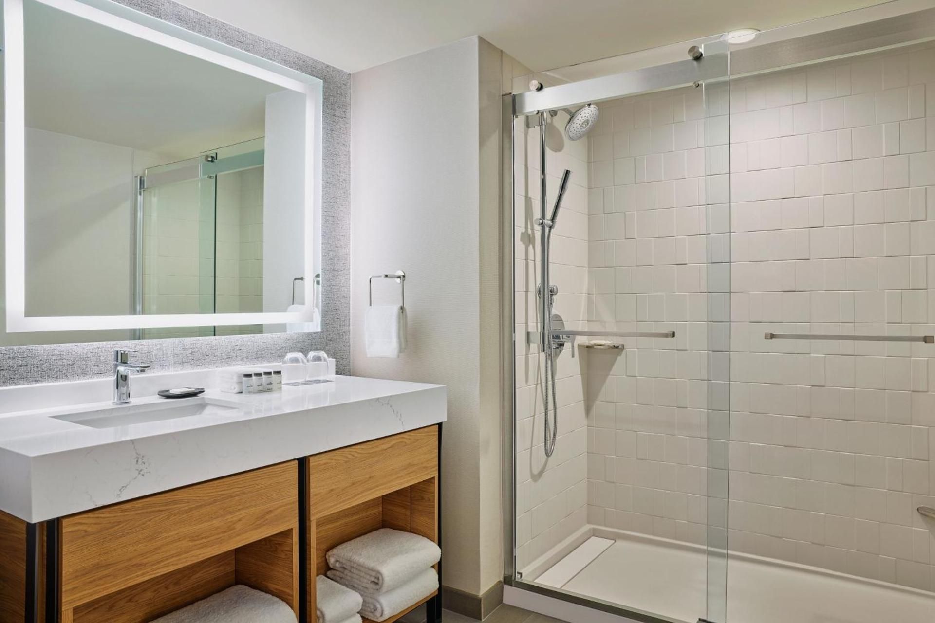 Traditional Queen Room with Two Queen Beds - Hearing Accessible