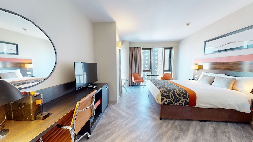 undefined Clayton Hotel Cardiff 9