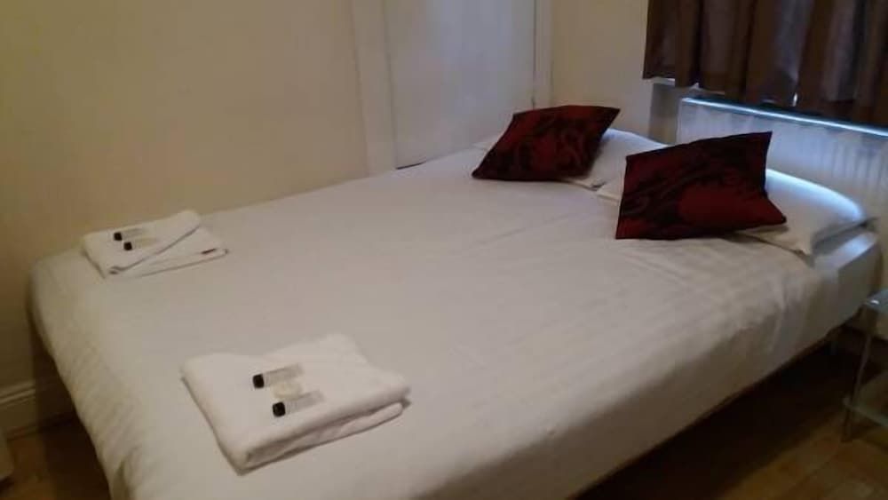 undefined Mayfair Apartment 4