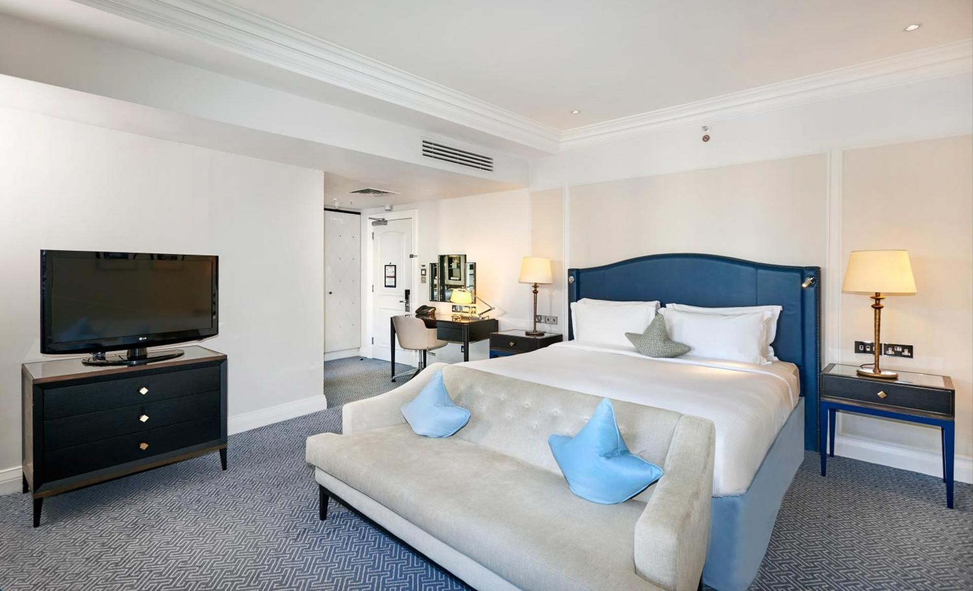 undefined The Waldorf Hilton, London 9