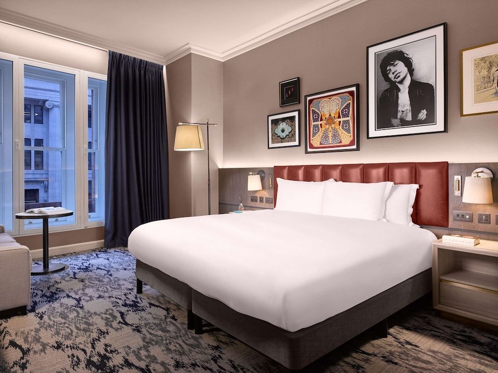 The Trafalgar St. James London, Curio Collection by Hilton