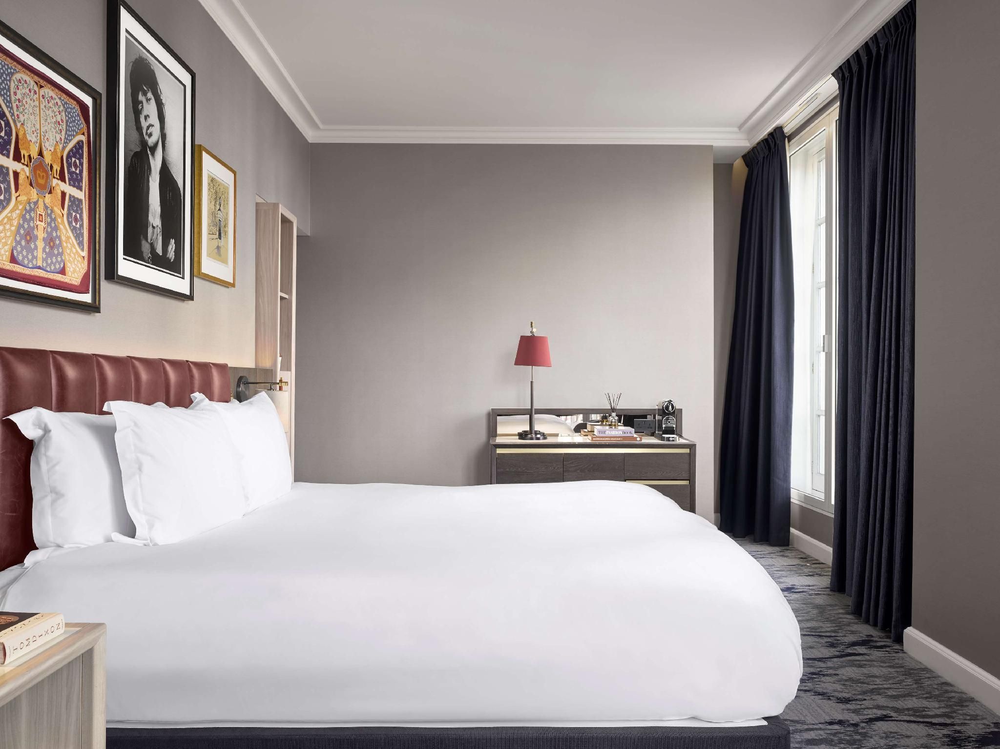 The Trafalgar St. James London, Curio Collection by Hilton Trafalgar King Room