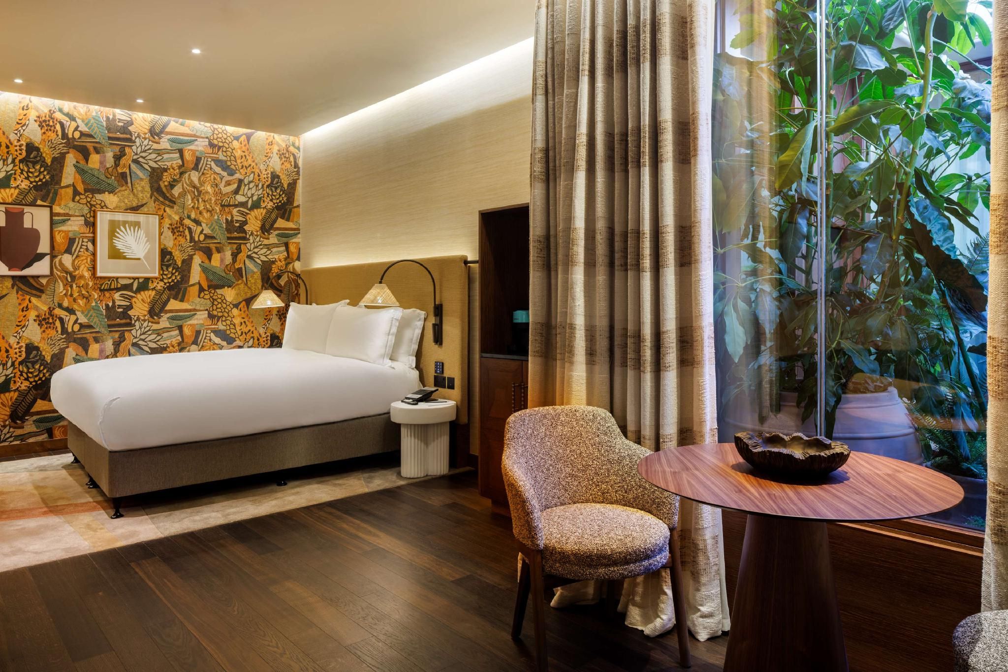 Spring Garden Suite