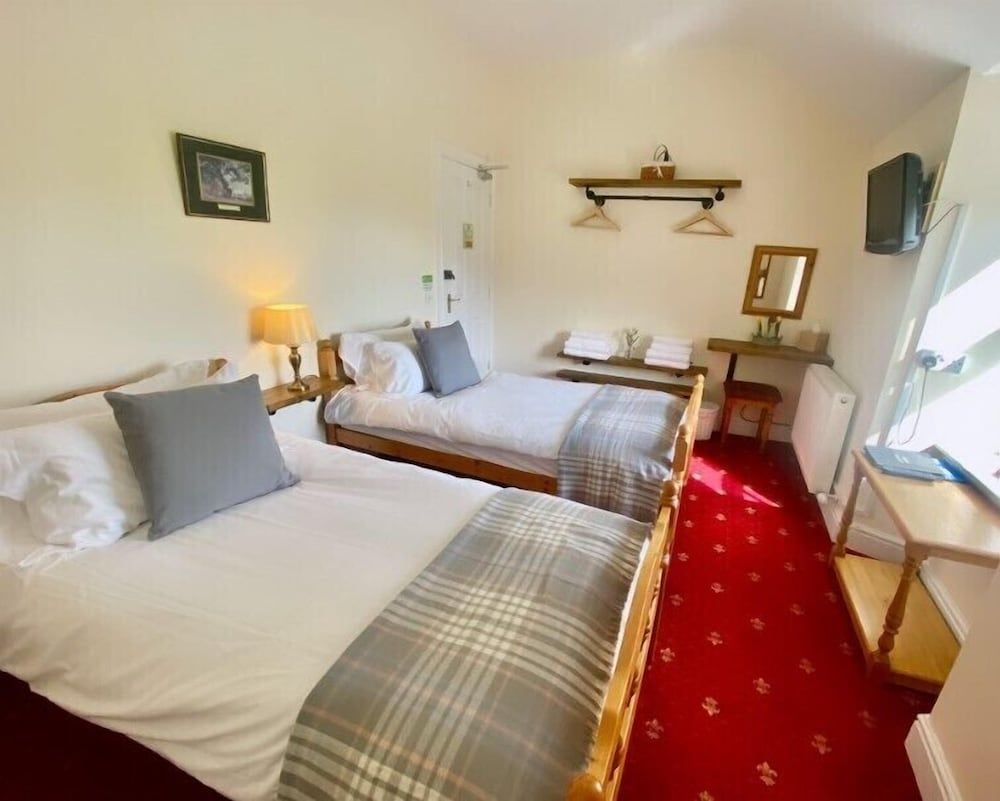 Twin Room (Room2)