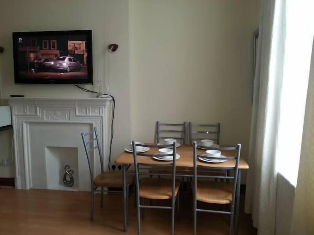 undefined Kensington and Chelsea Apartment 10