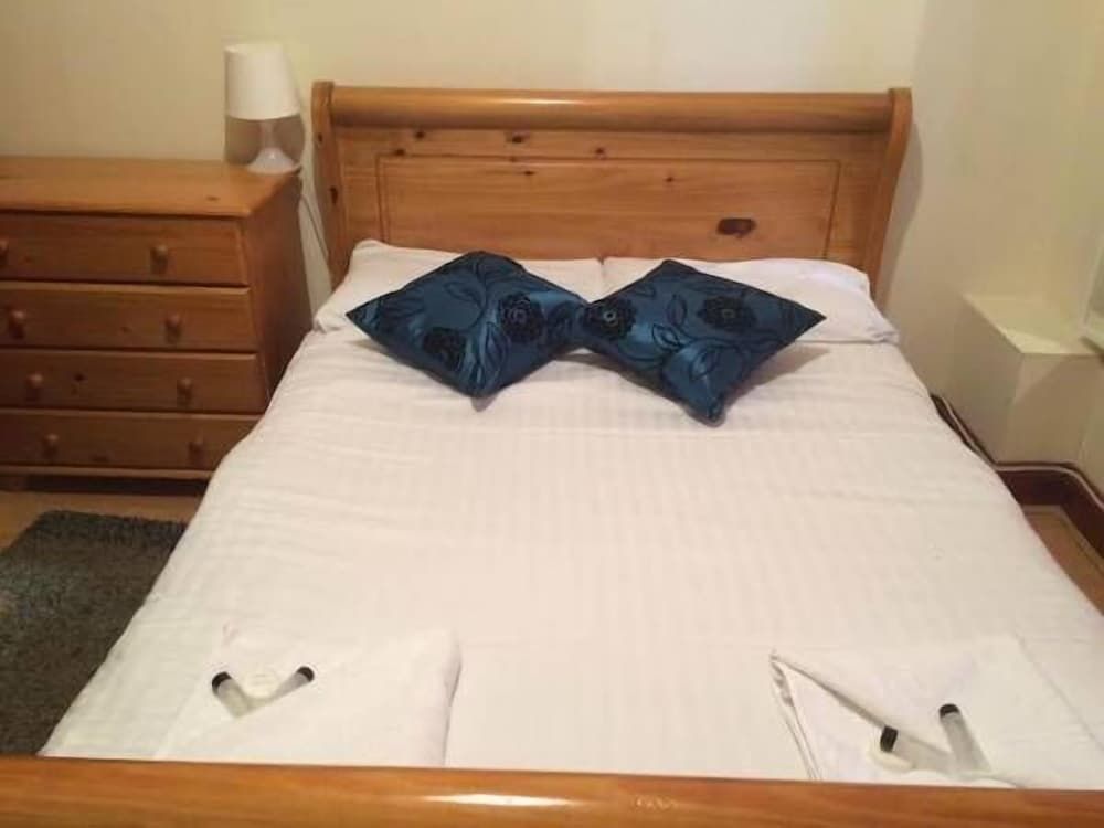 undefined Kensington and Chelsea Apartment 4