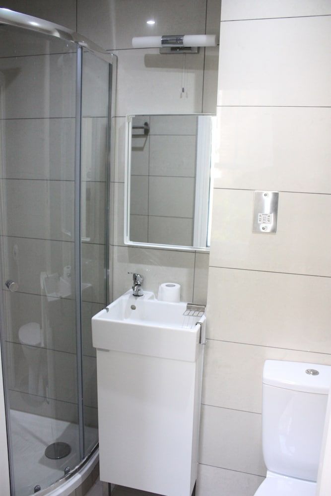 Kensington and Chelsea Apartment Basic Studio, 1 Double Bed 2