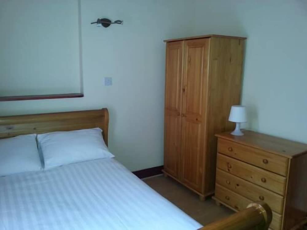 undefined Kensington and Chelsea Apartment 5