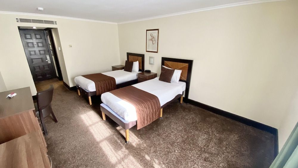 Standard Twin Room