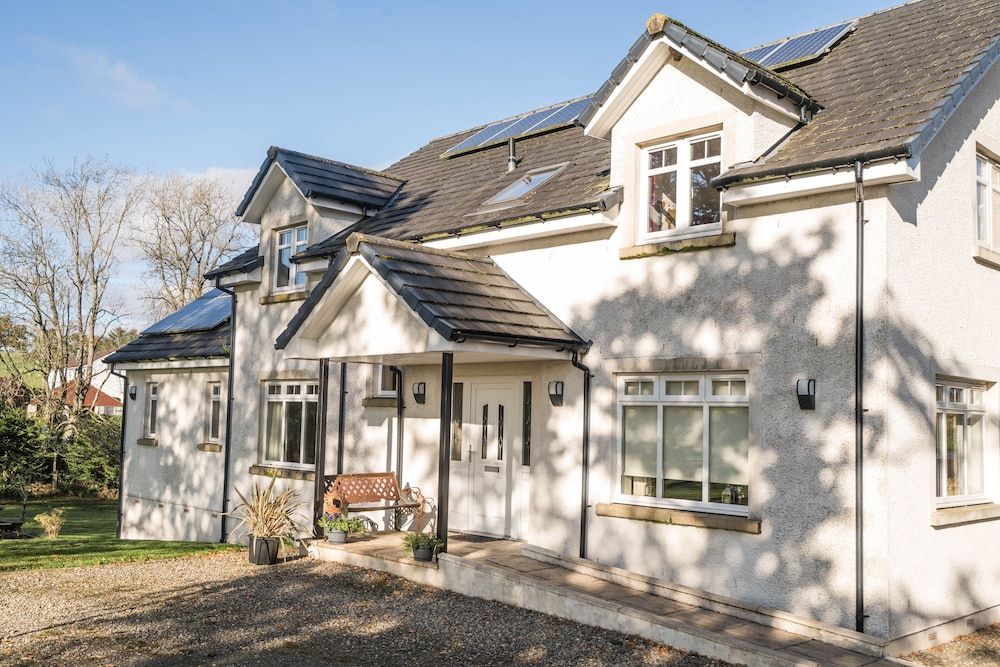 undefined Dunroamin 5