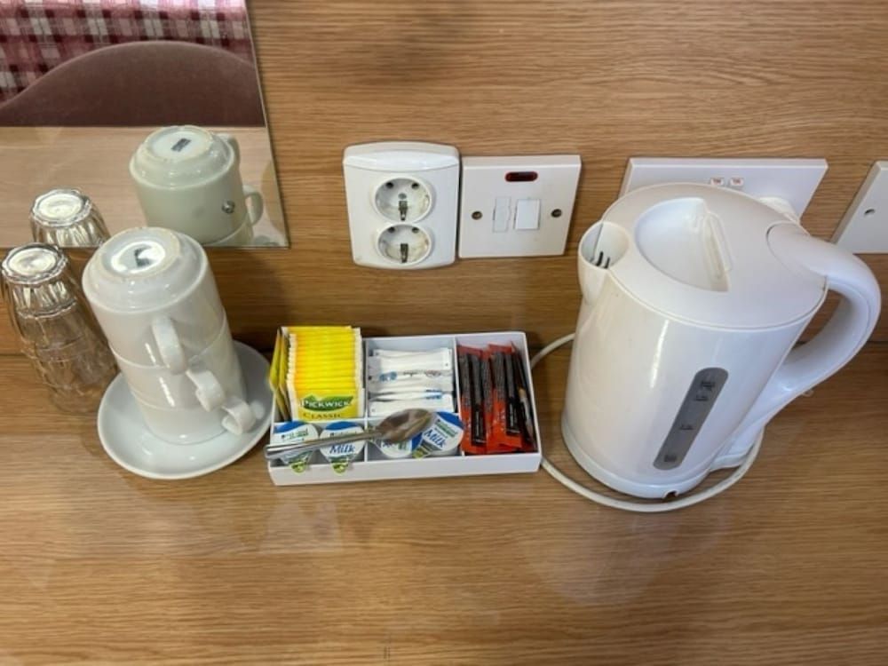 undefined Carlton Hotel 10