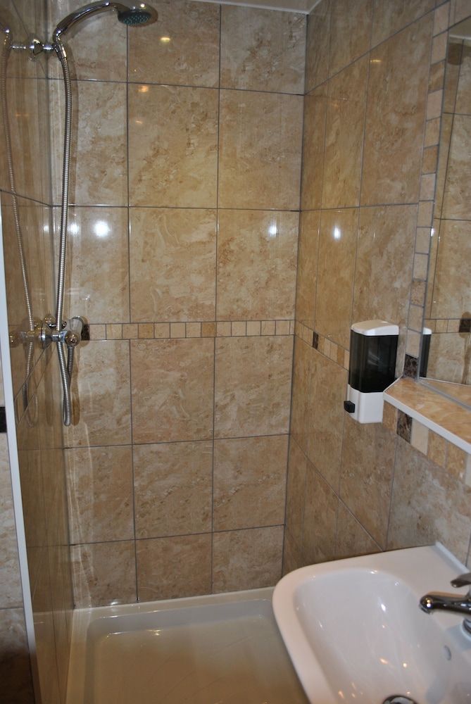 undefined Carlton Hotel 7