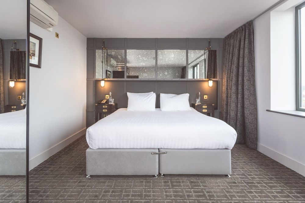 Superior Room, 1 King Bed